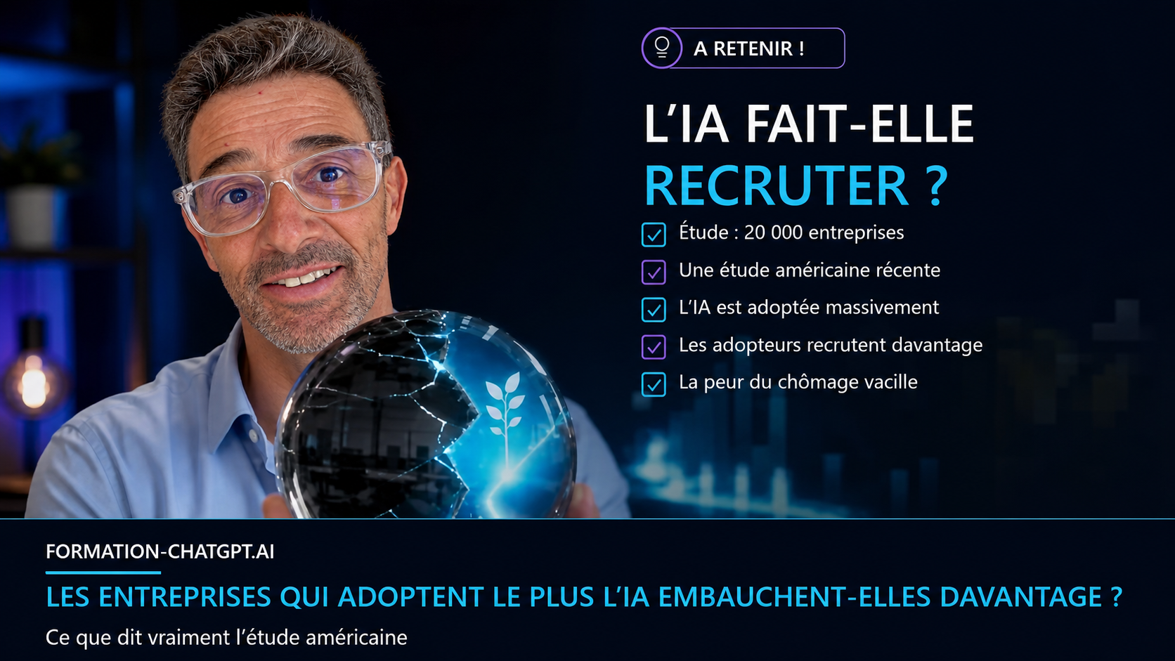 Christophe Girard devant une illustration sur l'IA et l'emploi en entreprise
